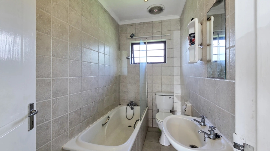 2 Bedroom Property for Sale in Gonubie Eastern Cape